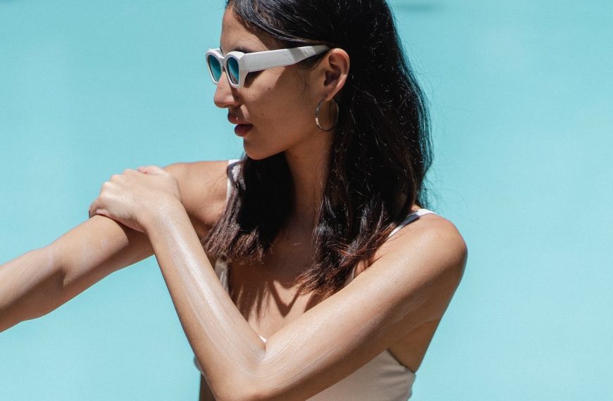 How Often Should You Reapply SPF During The Day?
